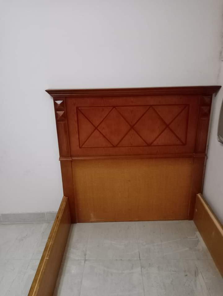 sryr-khshb-zan-bhalh-gydh-llbyaa