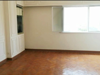 shkh-llaygarfy-aldky-bsharaa-alrayysy