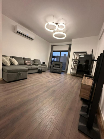 shk-mfrosh-llbyaa-fy-kmbond-almrasm-big-1