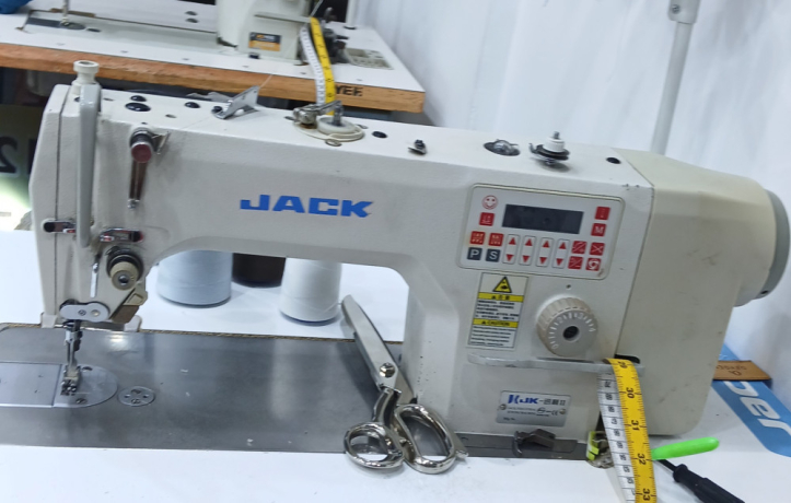 mknh-goky-kmbyotr-kaml-astyrad-llbyaa-big-0