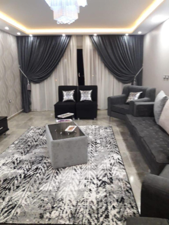 shkh-mfrosh-llbyaa-fy-oady-hof-bsharaa-32-big-0