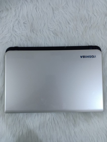 lab-tob-toshyba-c55-b1060-astaamal-khfyf-big-0