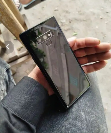 mobayl-samsong-not-9-bhalh-gydh-llbyaa-big-0