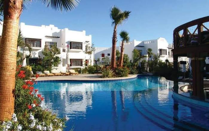 shaly-mfrosh-llbyaa-fy-adlta-shrm-alshykh-big-0