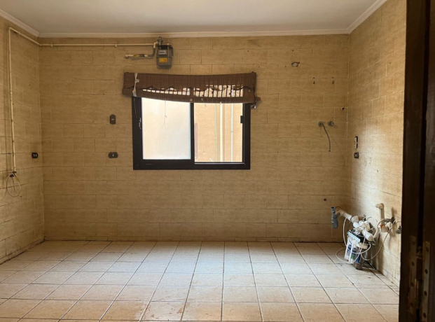 shkh-llbyaa-f-almktm-bsharaa-alfrkan-big-0