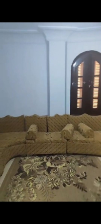 shkh-mfrosh-llaygar-fy-almnsor-big-1