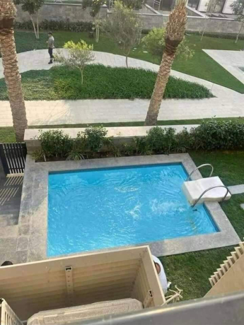 shalyh-llbyaa-fy-kombaond-tryo-gardnz-altgmaa-alkhams-big-2