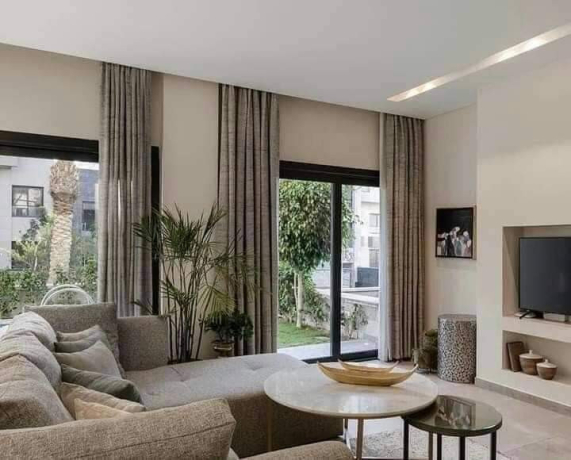 shalyh-llbyaa-fy-kombaond-tryo-gardnz-altgmaa-alkhams-big-0