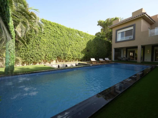 fyla-llaygar-fy-kmbond-algzyr-baltgmaa-alkhams