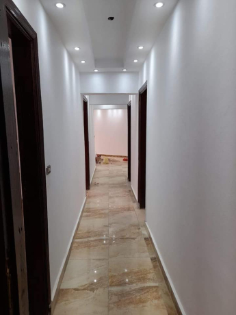 shkh-llaygarfy-zhraaa-almaaady-mntk-rakyh-gda-big-1