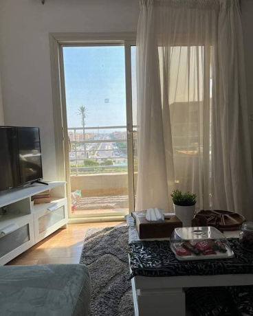 shk-llbyaa-fy-kmbond-gnh-zayd-tshtyb-sobr-loks-big-1