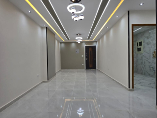 shk-fy-hdayk-alahram-llbyaa