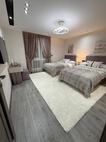 shk-llbyaa-fy-altgmaa-alkhams-astlam-fory-big-0