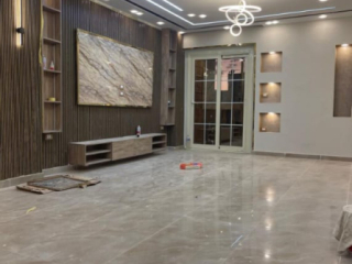 shk-fy-hdayk-alahram-alboabh-altanyh