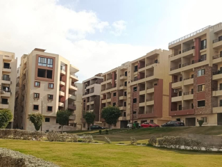 shk-llbyaa-fy-kombaond-goldn-gyts