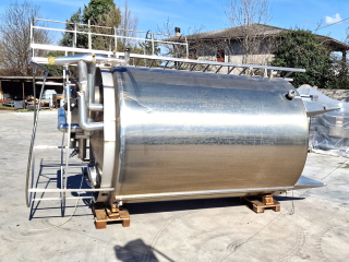 stainless-steel-tank-with-agitator-used-10000lt